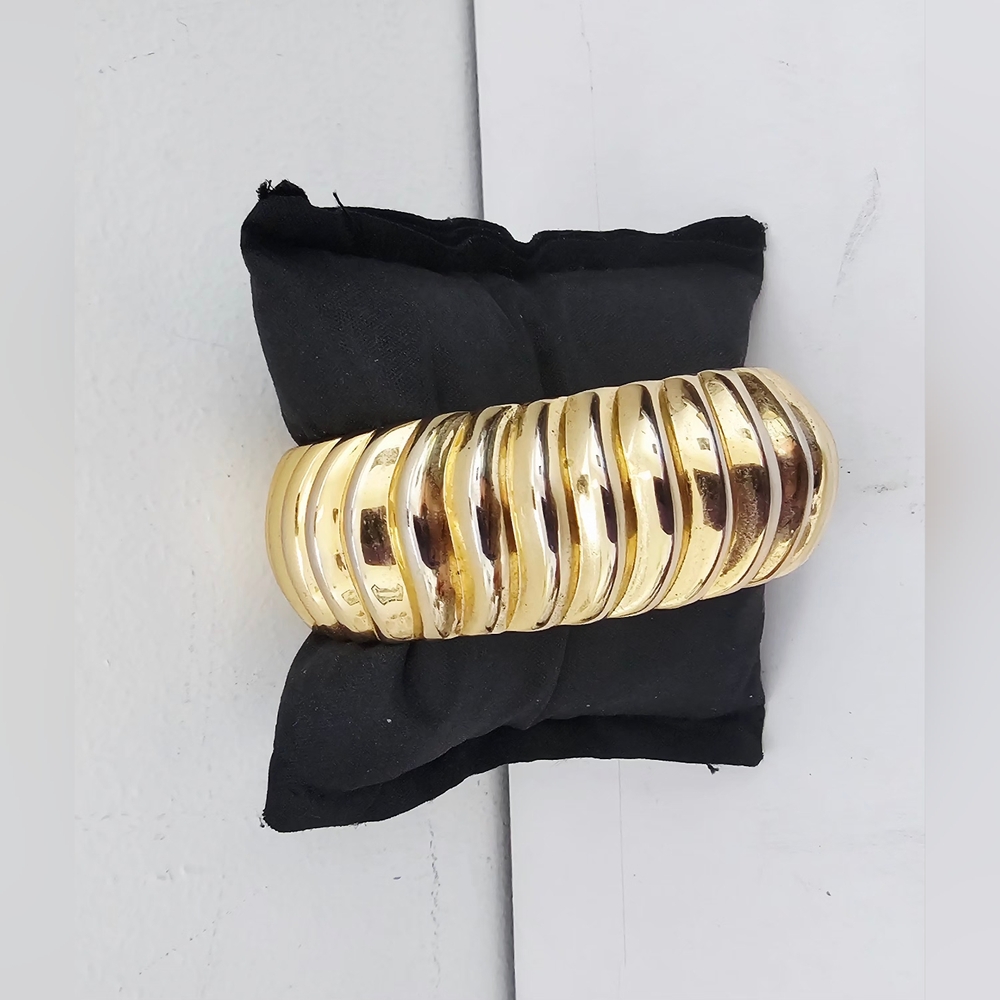 Vintage 1980s ribbed, Shrimped macaroni-link Luxury Gold Hinge Bangle Bracelet - Picture 6 of 6